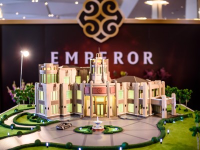 Emperor  033